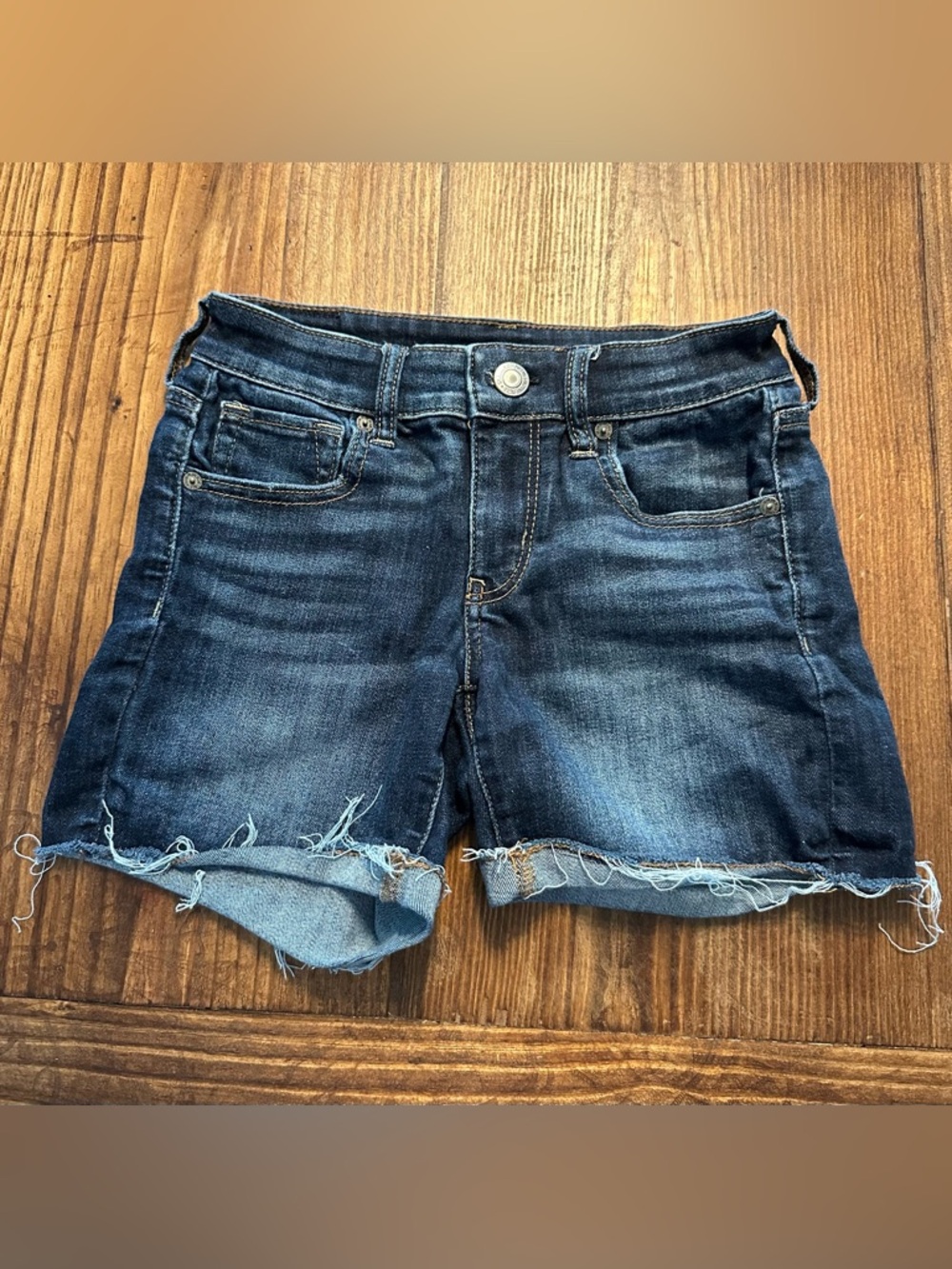 American Eagle Midi shorts